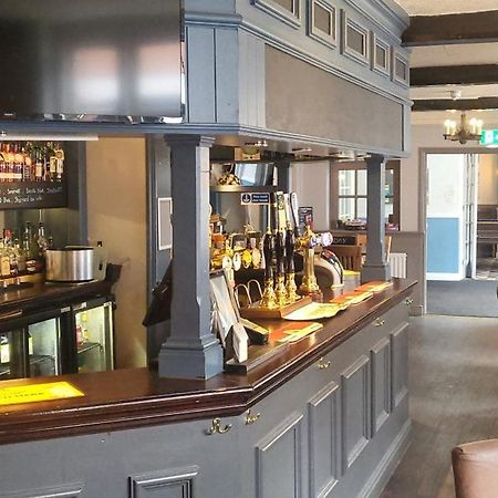 Отель Bacon Arms, Newbury Ньюбери Экстерьер фото