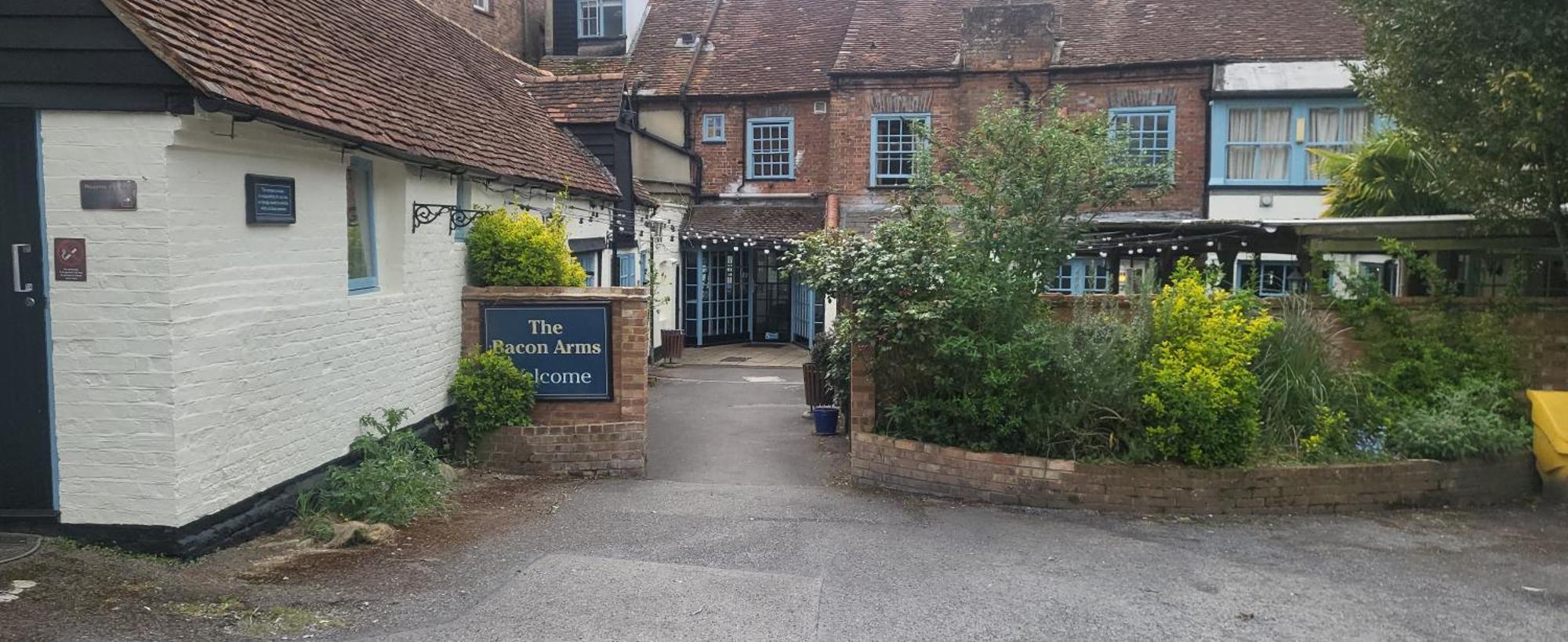 Отель Bacon Arms, Newbury Ньюбери Экстерьер фото