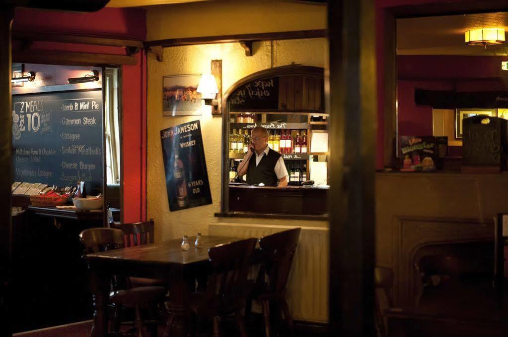 Отель Bacon Arms, Newbury Ньюбери Экстерьер фото